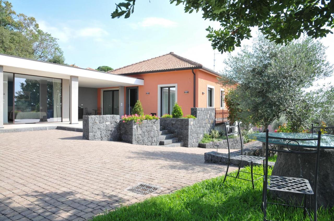 La Casa Dell'Alloro Zafferana Etnea Exterior photo