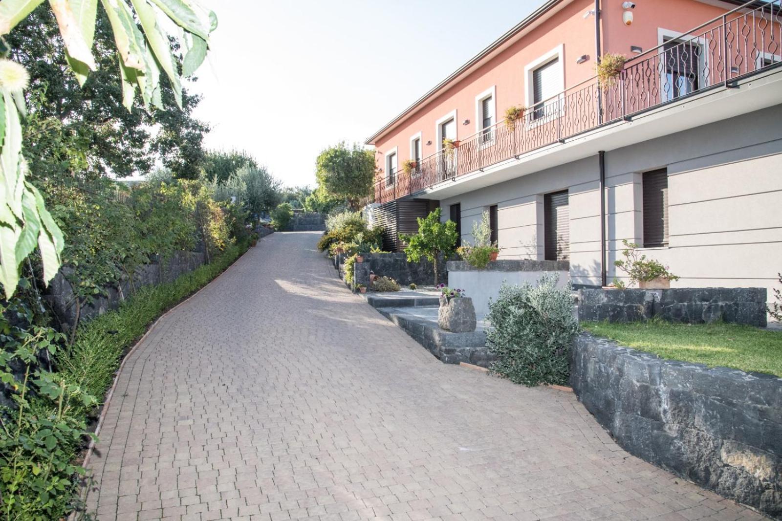 La Casa Dell'Alloro Zafferana Etnea Exterior photo