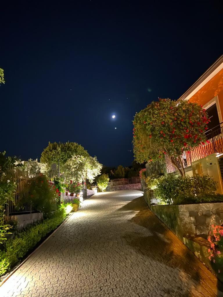 La Casa Dell'Alloro Zafferana Etnea Exterior photo
